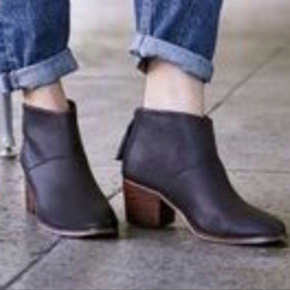 Toms Women Leila Castlerock Zip Tarssel Comfort Ankle Heels Booties shoes 9.5 - Picture 1 of 13